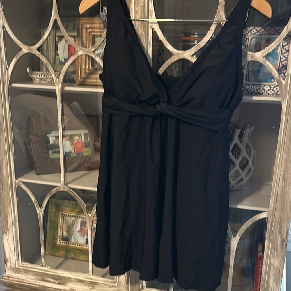 Elegant Simply Fit Swimsuit, Size Large